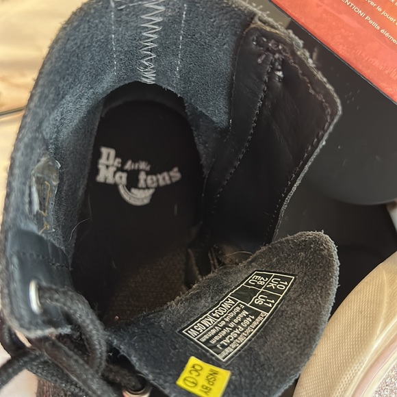 De.Martens - Picture 3 of 3